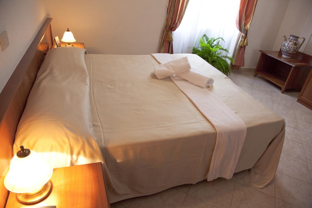 Assisi Garden Hotel Buitenkant foto