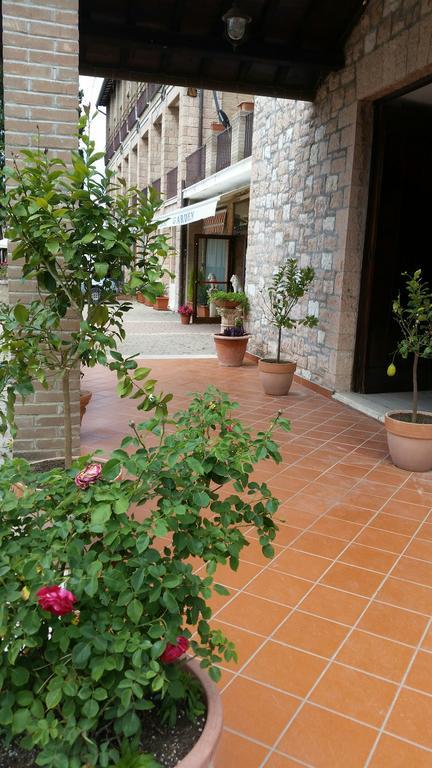 Assisi Garden Hotel Buitenkant foto