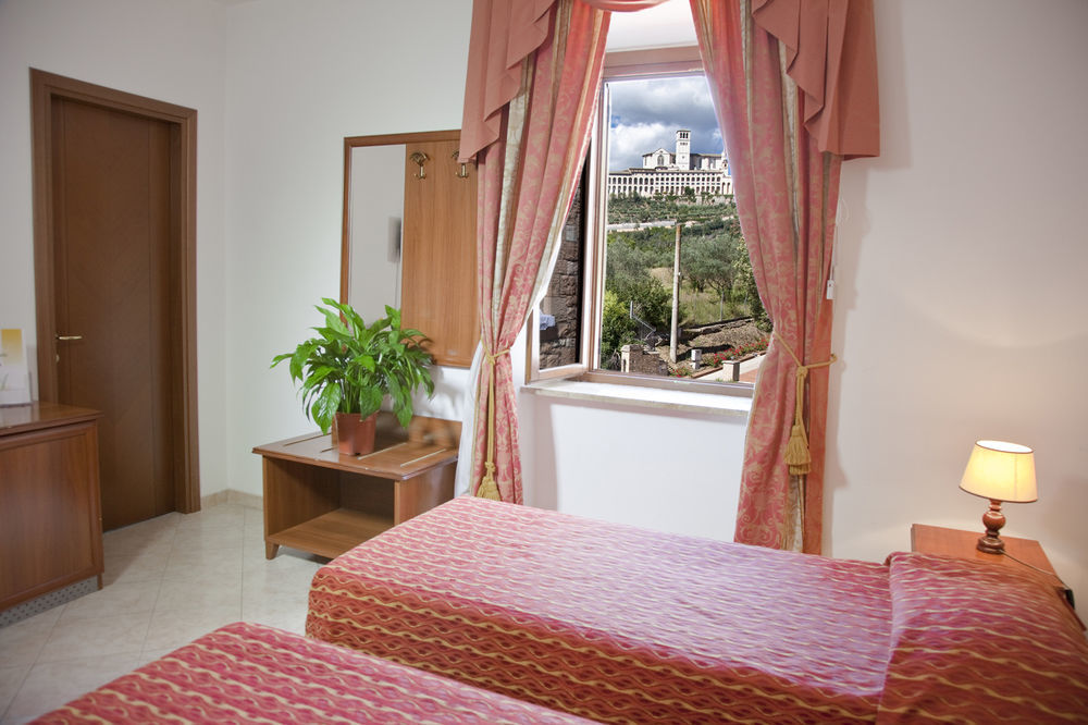 Assisi Garden Hotel Buitenkant foto
